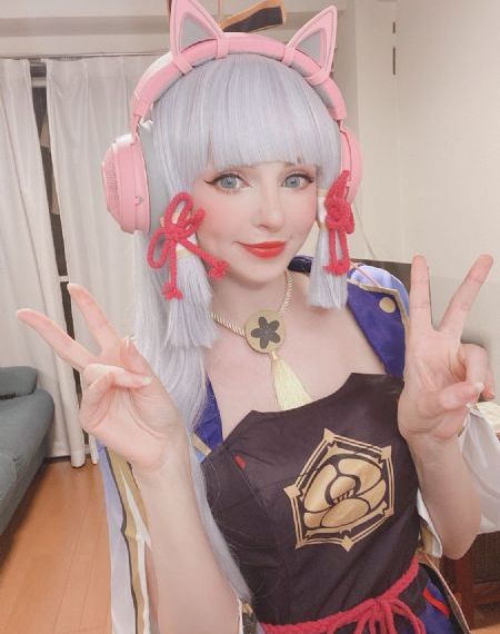 美女100%露胸视频_高清迅雷下载